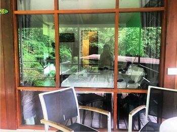 Posada J Residence