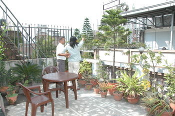 Festoon Hotel