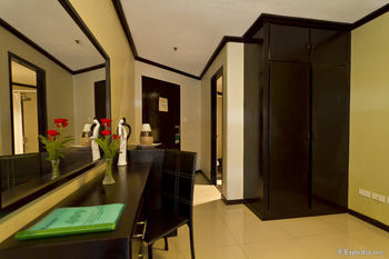 Richmond Plaza Hotel
