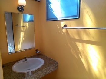 Hotel Lunar Hut Resort
