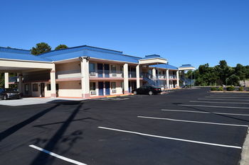 Hotel Royal Inn Douglasville