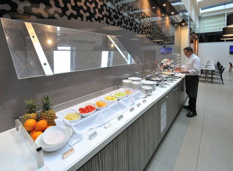 Central Sky Lounge Apartment Hotel