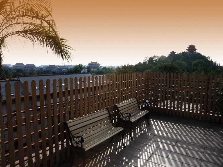 King Parkview Hotel