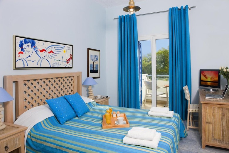 Hotel Alesahne Beach