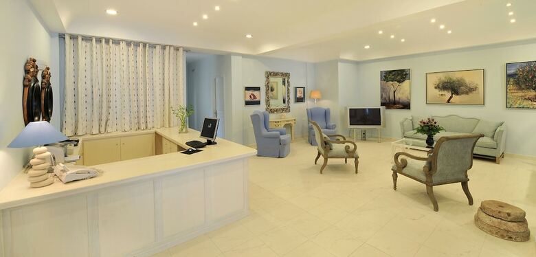 Hotel Alesahne Beach
