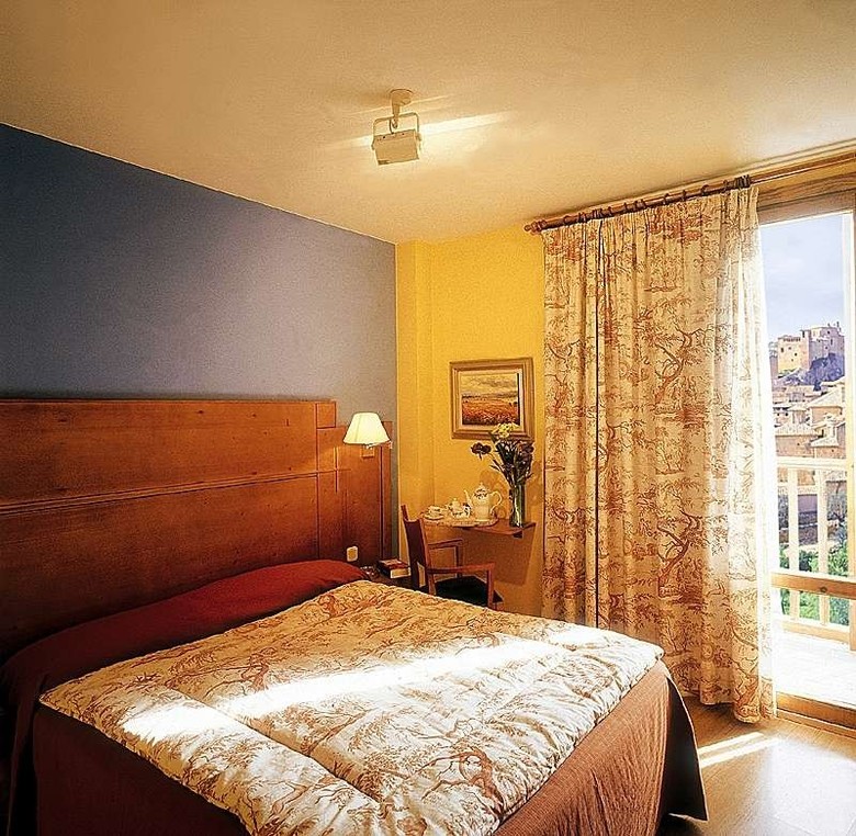 Hotel Santa Maria De Alqu�zar