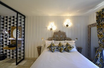 Hotel H�tel Le Petit Palais D'agla�