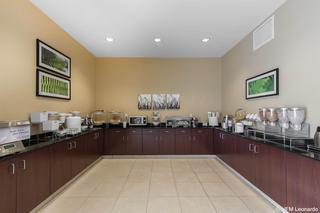 Hotel Sleep Inn & Suites