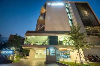 At Mind Premier Suites Hotel