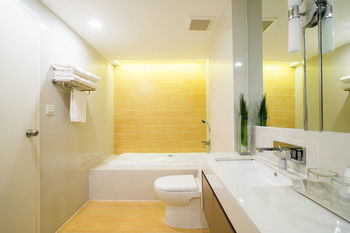 At Mind Premier Suites Hotel