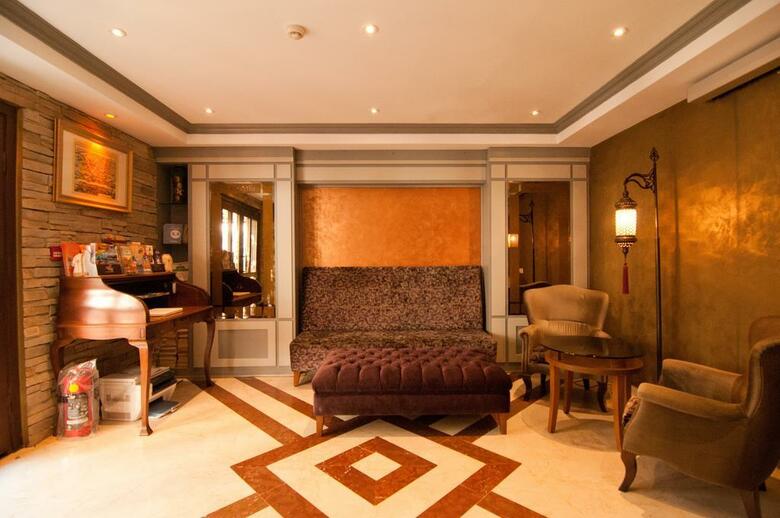Perapolis Hotel