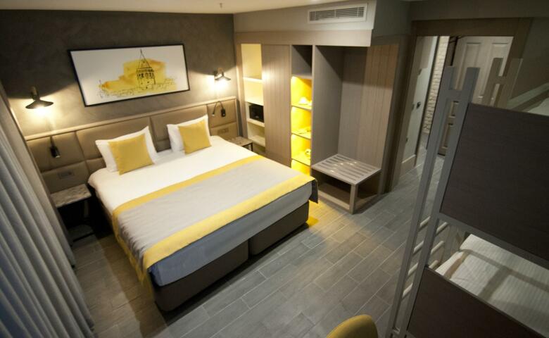 Perapolis Hotel