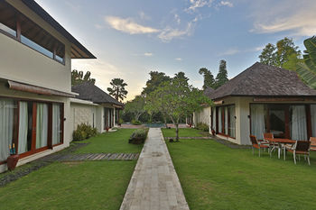 Apartamento Nelayan Villa