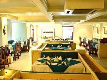 Hotel Oyo Premium Behind High Court Indore