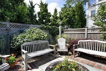 Bed & Breakfast The Revere Guest House