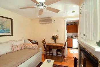 Bed & Breakfast The Revere Guest House