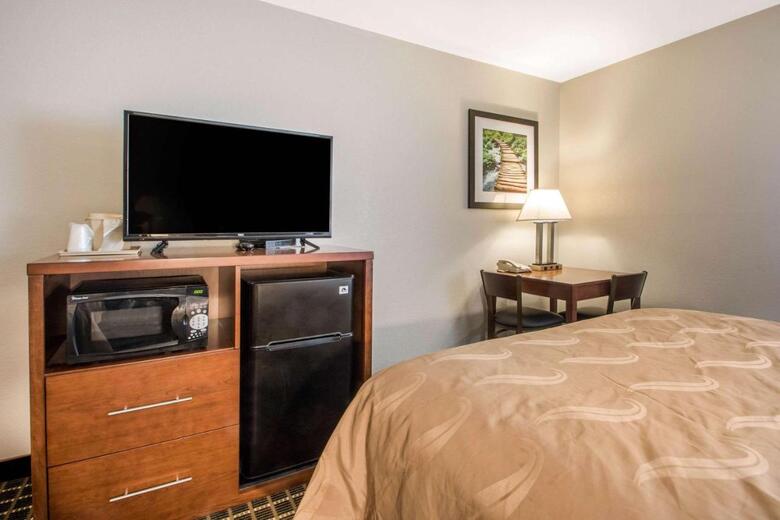 Hotel Roadstar Inn