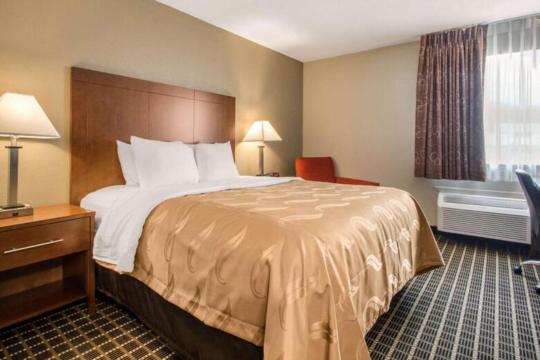 Hotel Roadstar Inn