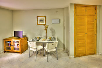 Apartamentos Mariano De Cavia