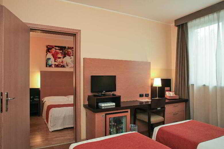 Hotel Studios