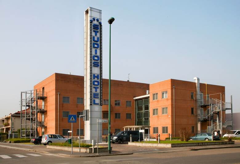 Hotel Studios