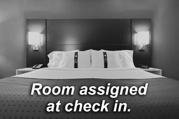 Holiday Inn Express Hotel & Suites Calgary Downtown