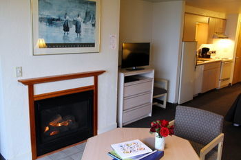 Hotel Surfside Oceanfront Resort