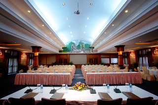 Ree Hotel