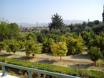 Natura Beach Hotel & Villas