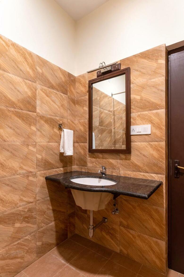 Sarovar Hotel