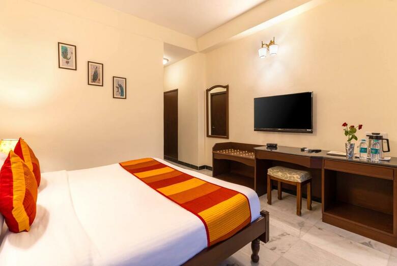 Sarovar Hotel
