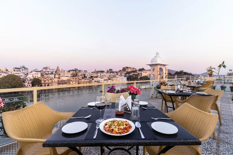 Sarovar Hotel