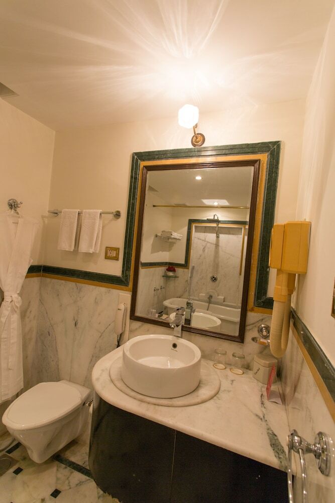 Hotel Fateh Prakash Palace