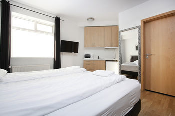 Hotel Einholt Apartments