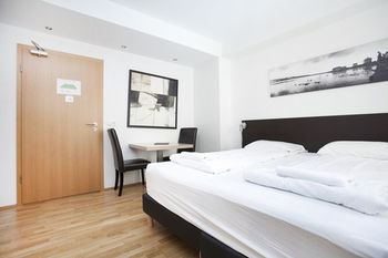 Hotel Einholt Apartments