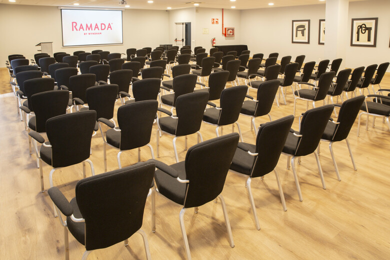 Hotel Ramada By Wyndham Madrid Getafe