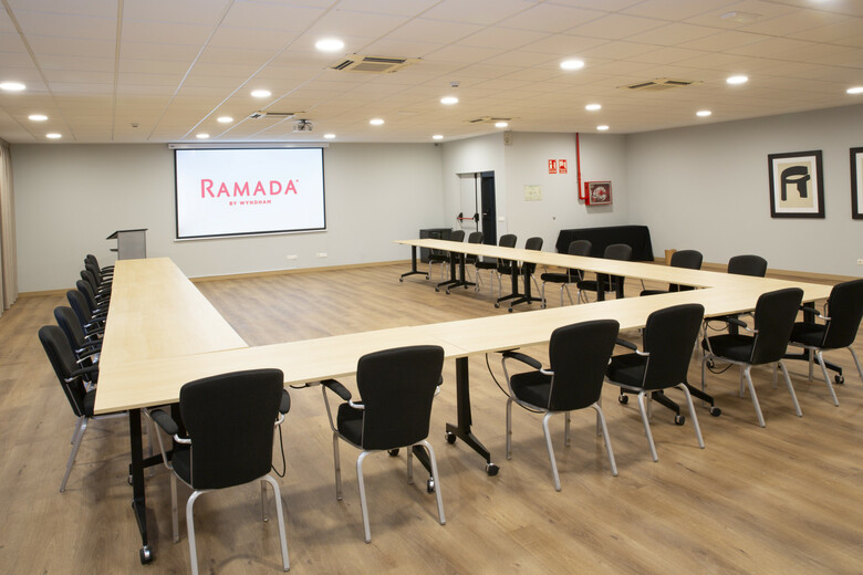 Hotel Ramada By Wyndham Madrid Getafe