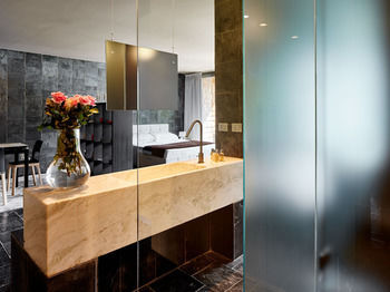 Hotel Maanja Lake Front Suite And Restaurant