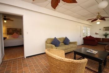 Hotel Drop Anchor Resort And Marina