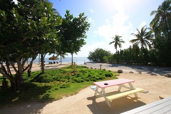 Hotel Drop Anchor Resort And Marina