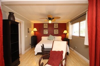 Hotel Drop Anchor Resort And Marina