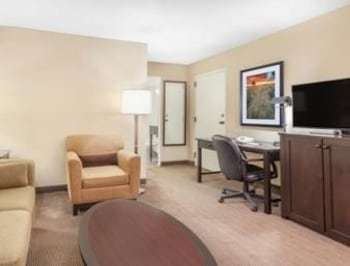Hotel Baymont Inn & Suites Red Deer