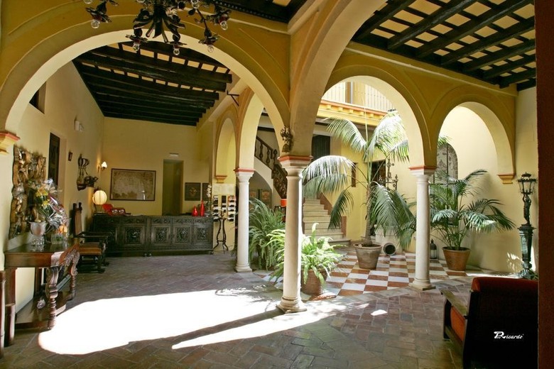 Hotel Domus Selecta Posada De Palacio