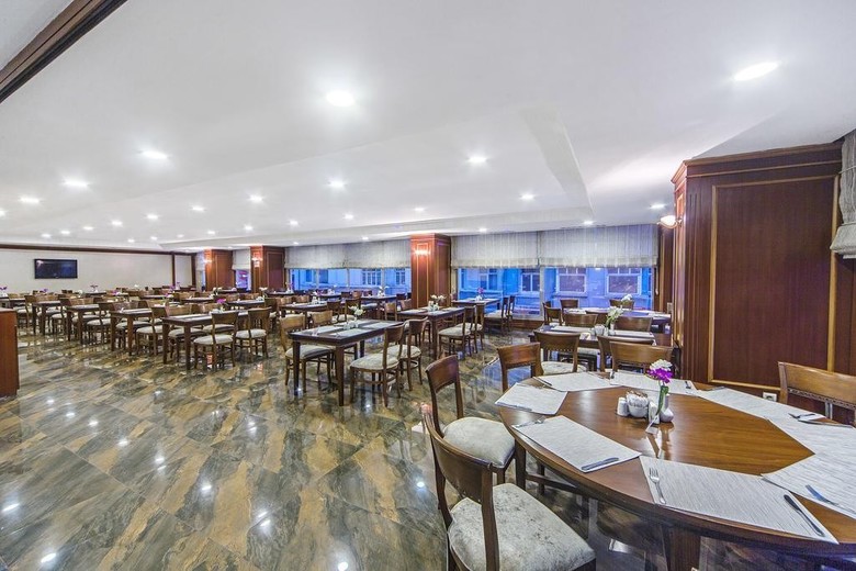 Hotel Grand Oztanik