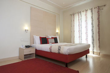 Hotel Avalon Courtyard Residences & Suites