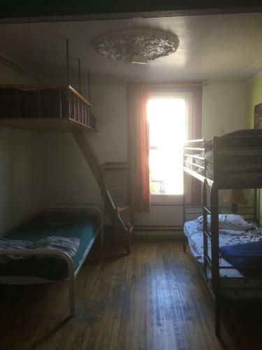 Hostal Auberge Chez Jean