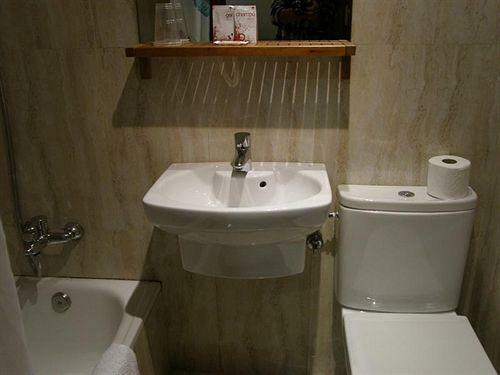Hostal Avenida