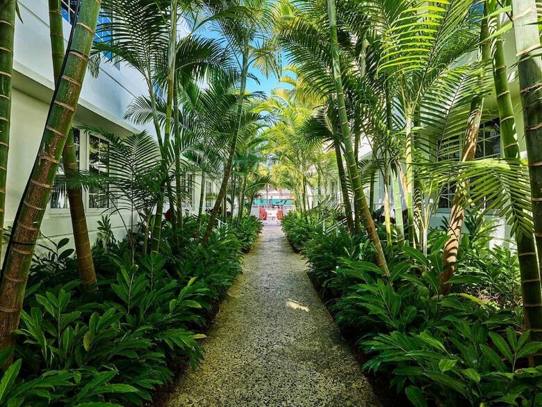 Hotel The Hall South Beach