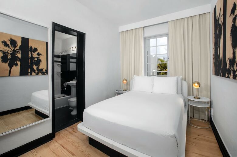 Hotel The Hall South Beach