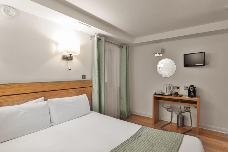 Ambassadors Hotel
